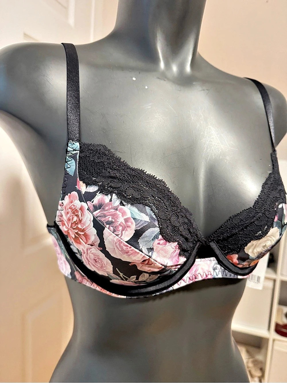 bra - Picture 2 of 5